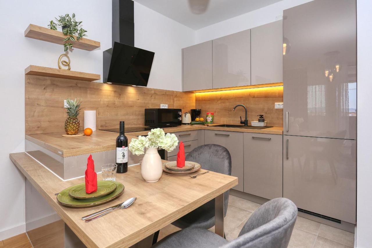 Apartments Luna With Free Parking Zadar Dış mekan fotoğraf