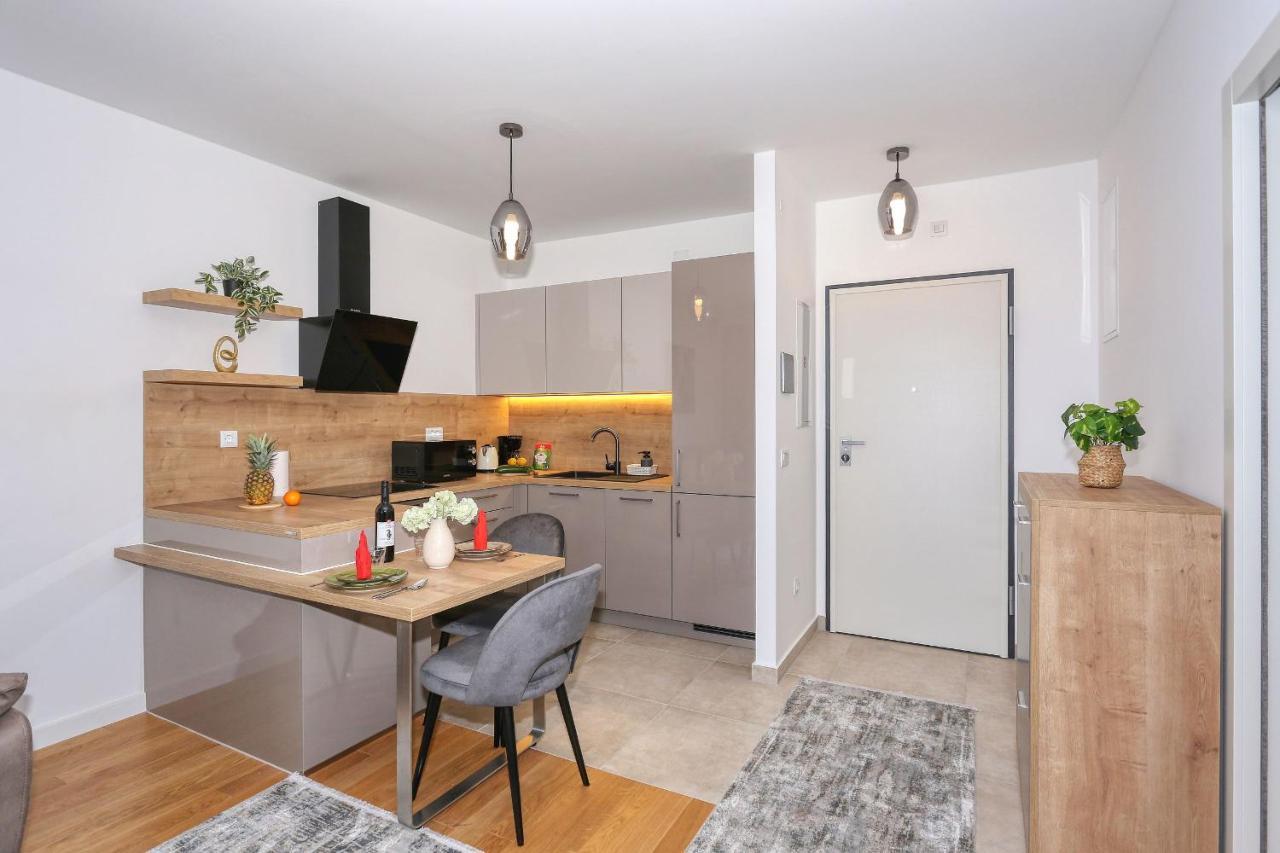 Apartments Luna With Free Parking Zadar Dış mekan fotoğraf